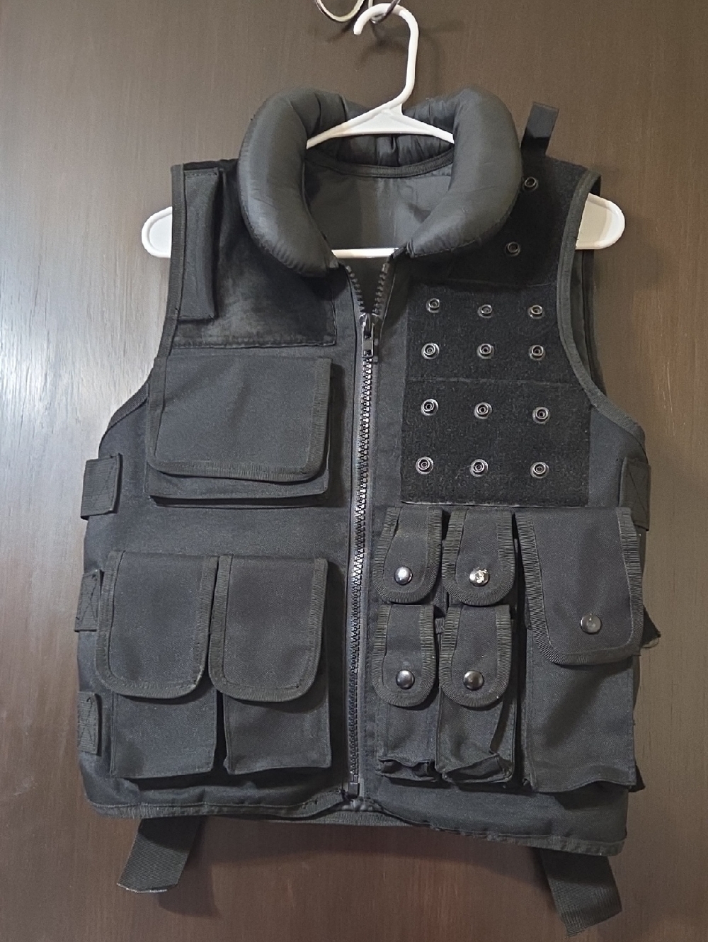 no brand name heavy utility Vest black with snaps 10 pockets large  unisex